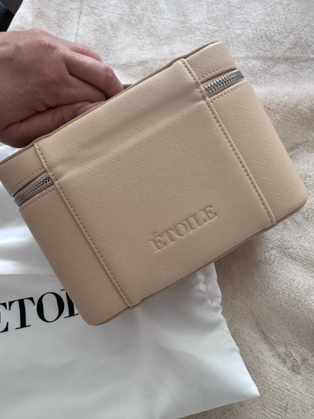 Étoile Beige Structured Cosmetic Case - Neutral Travel Makeup Bag - Picture 5 of 8